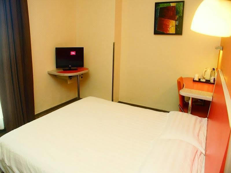 Motel Shanghai Pudong Avenue Yangpu Bridge Exterior foto